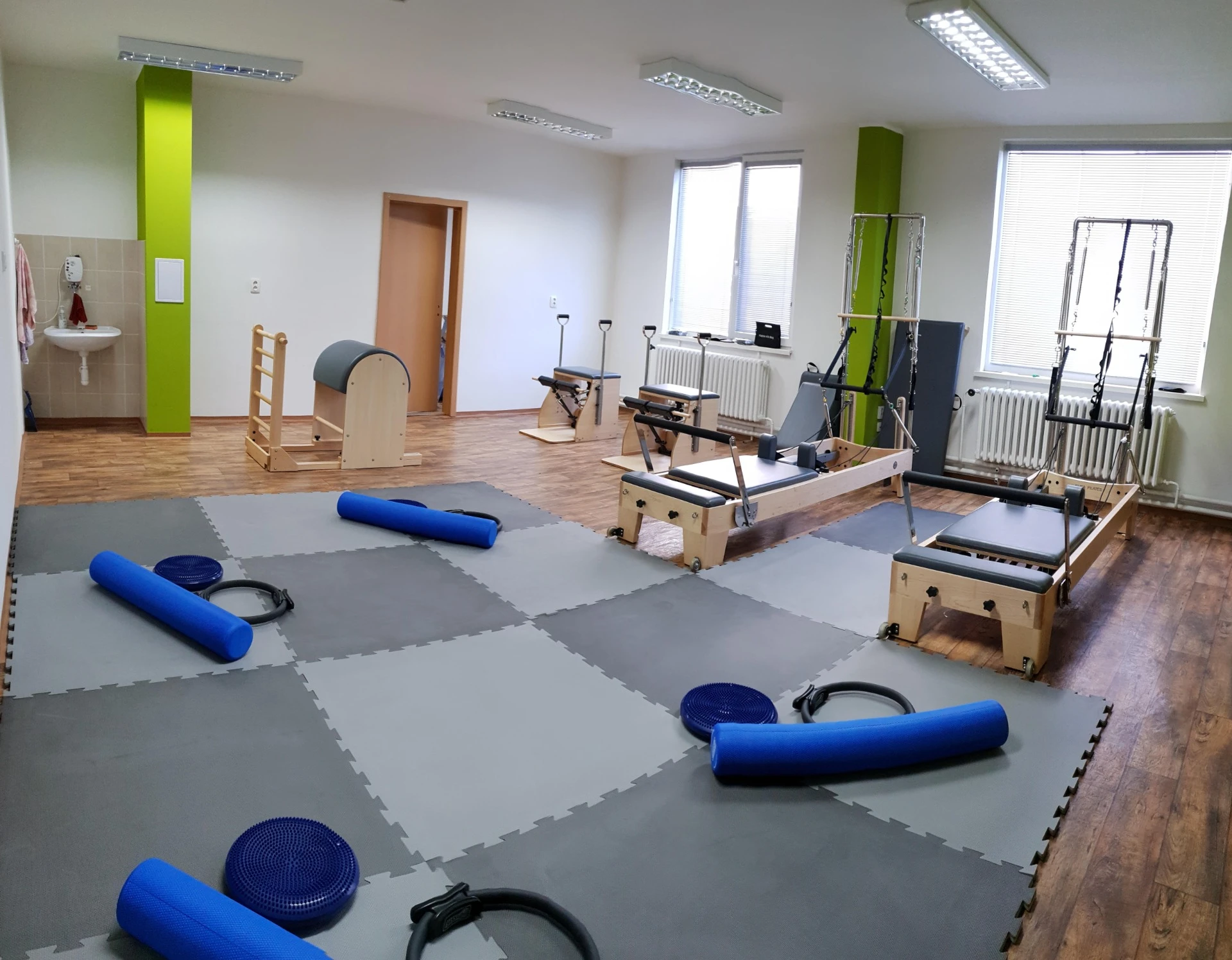 Studio Milan Drobný DMplast